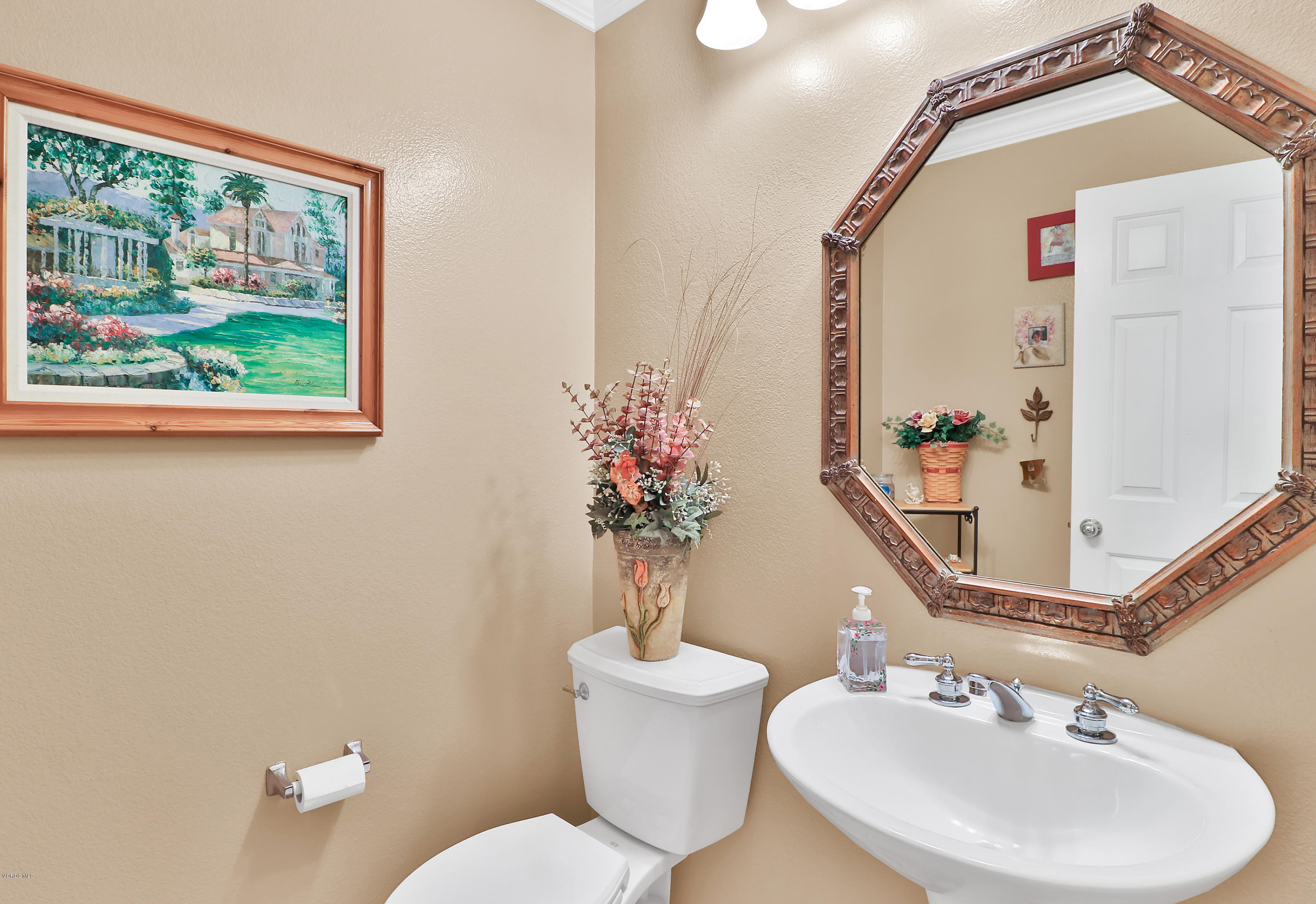 11161 Shadyridge Road Moorpark, CA 93021 - Photo 13 of 26 013_Guest Bath