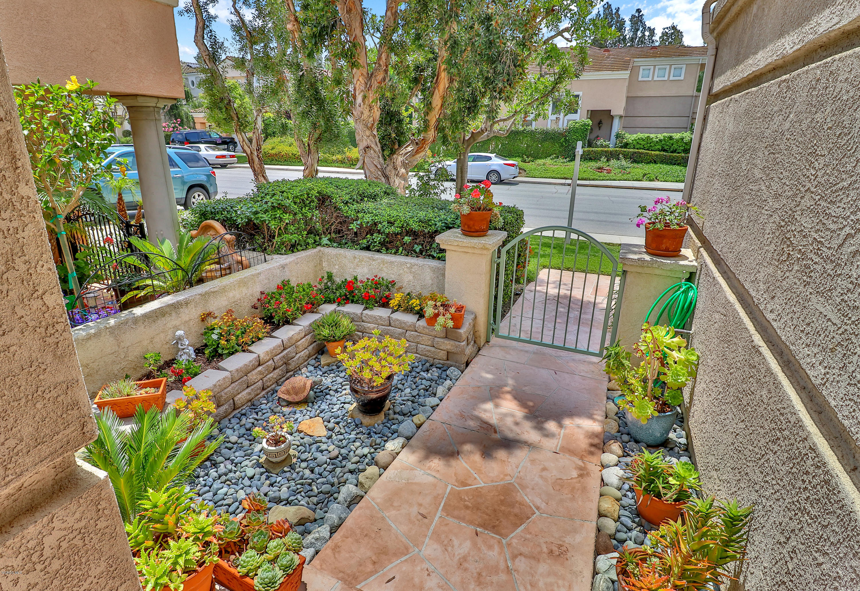 11161 Shadyridge Road Moorpark, CA 93021 - Photo 4 of 26 004_Welcoming Front Patio