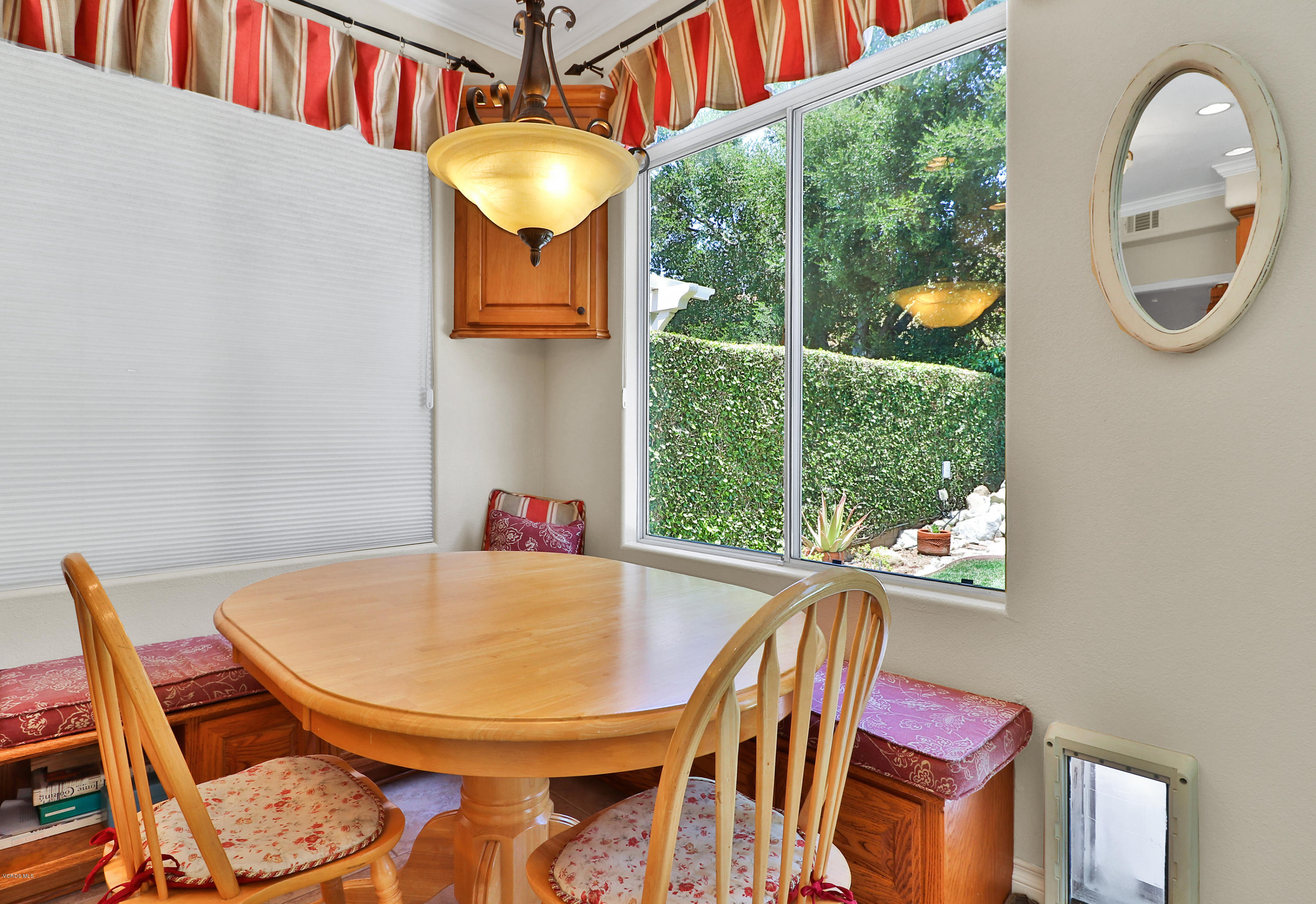 11161 Shadyridge Road Moorpark, CA 93021 - Photo 10 of 26 010_Breakfast Nook