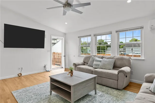 $3,300 | 12 Granada Terrace, Middletown, RI 02842