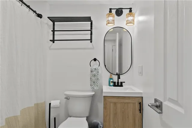 $3,300 | 12 Granada Terrace, Middletown, RI 02842