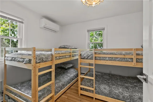 $3,300 | 12 Granada Terrace, Middletown, RI 02842