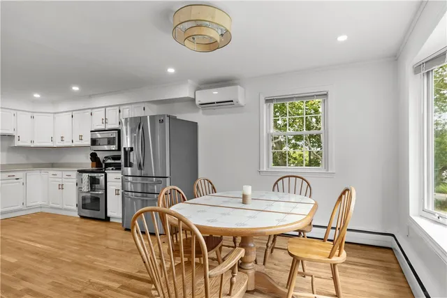 $3,300 | 12 Granada Terrace, Middletown, RI 02842