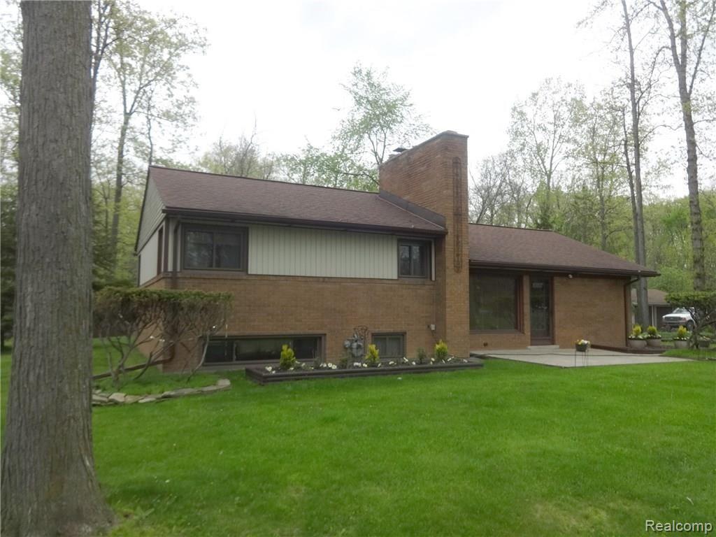8680 Ferry Road Grosse Ile, MI 48138 - Photo 4 of 28 side left.jpg
