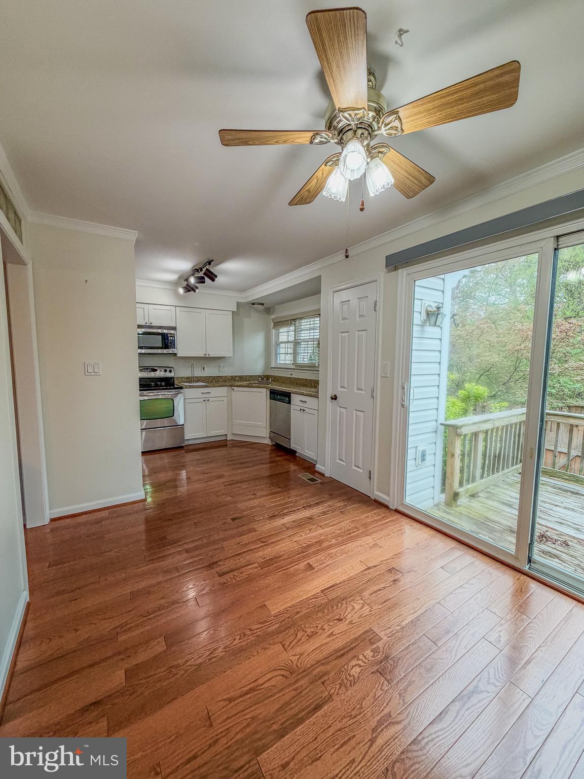 9504 Brigantine Lane Manassas, VA 20110 - Photo 12 of 33