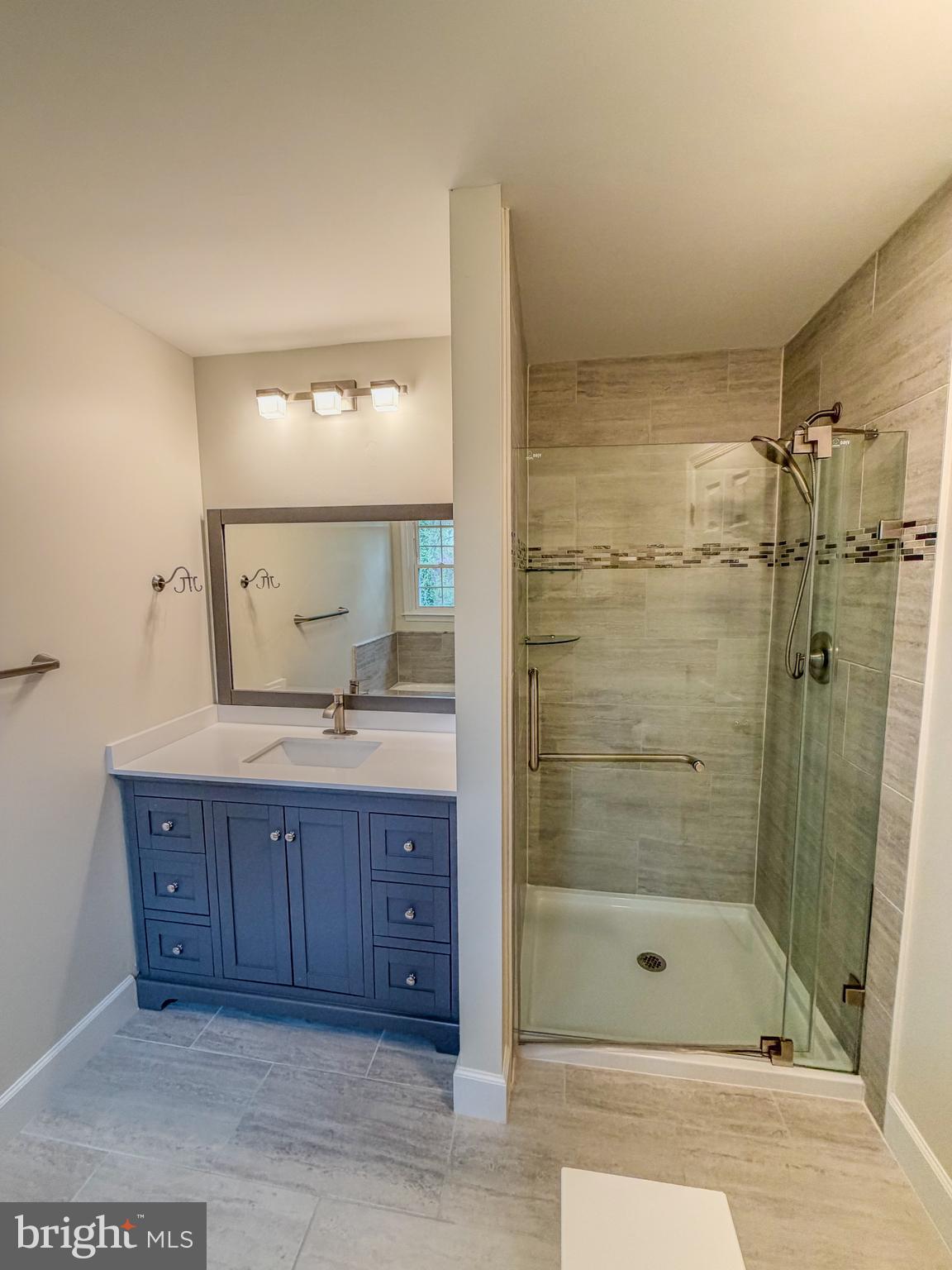 9504 Brigantine Lane Manassas, VA 20110 - Photo 20 of 33 Primary Bath