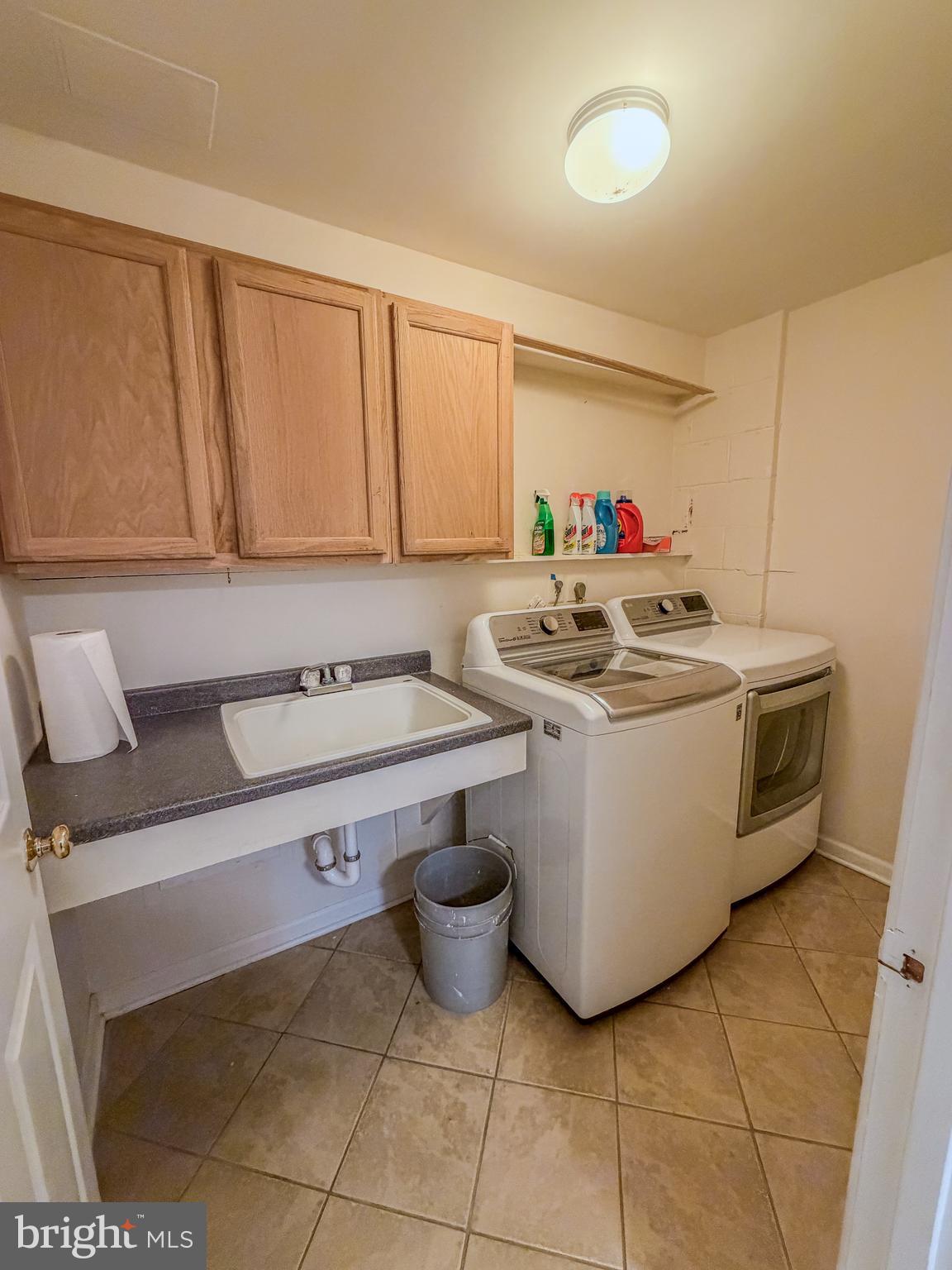 9504 Brigantine Lane Manassas, VA 20110 - Photo 27 of 33 Laundry Room