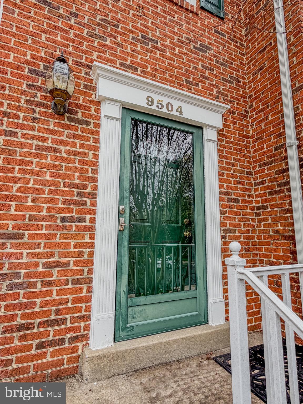 9504 Brigantine Lane Manassas, VA 20110 - Photo 4 of 33