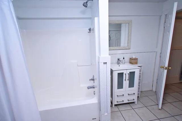 a view of a storage & utility room with washer and dryer