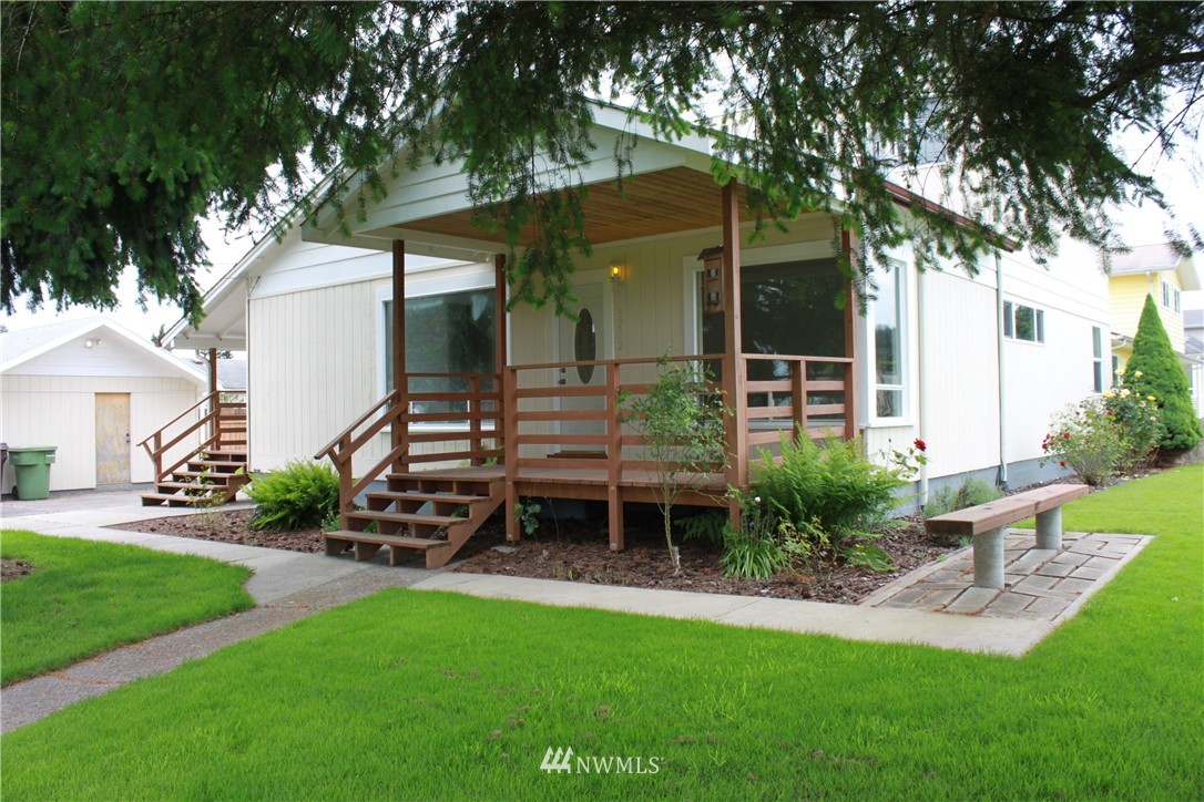 3202 Ohio Street Longview, WA 98632 - Photo 1 of 25 Gallery Image 1