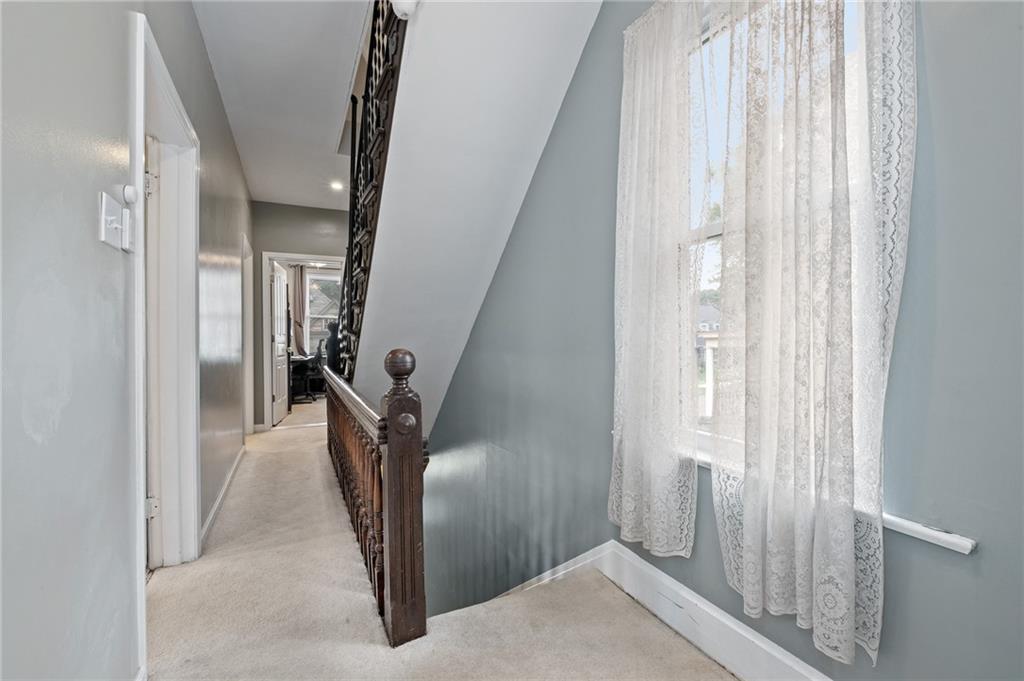 134 Monitor Avenue Pittsburgh, PA 15202 - Photo 18 of 50 a view of entryway