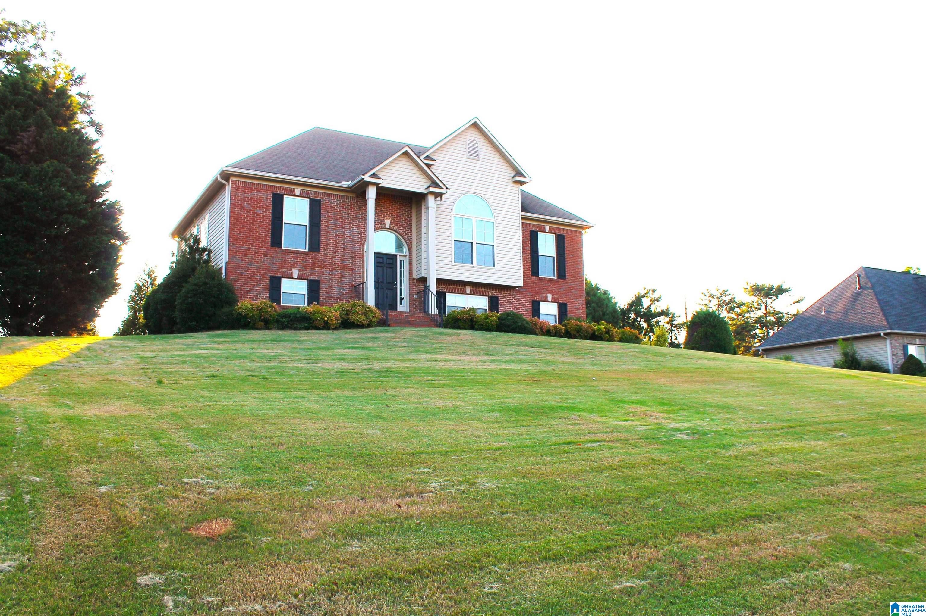 1050 Summit Ridge Way Odenville, AL 35120 - Photo 2 of 21