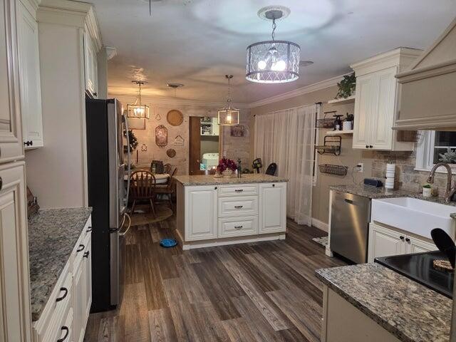 2596 Keith Valley Road Southeast Cleveland, TN 37323 - Photo 11 of 24 a kitchen with a sink stove and refrigerator