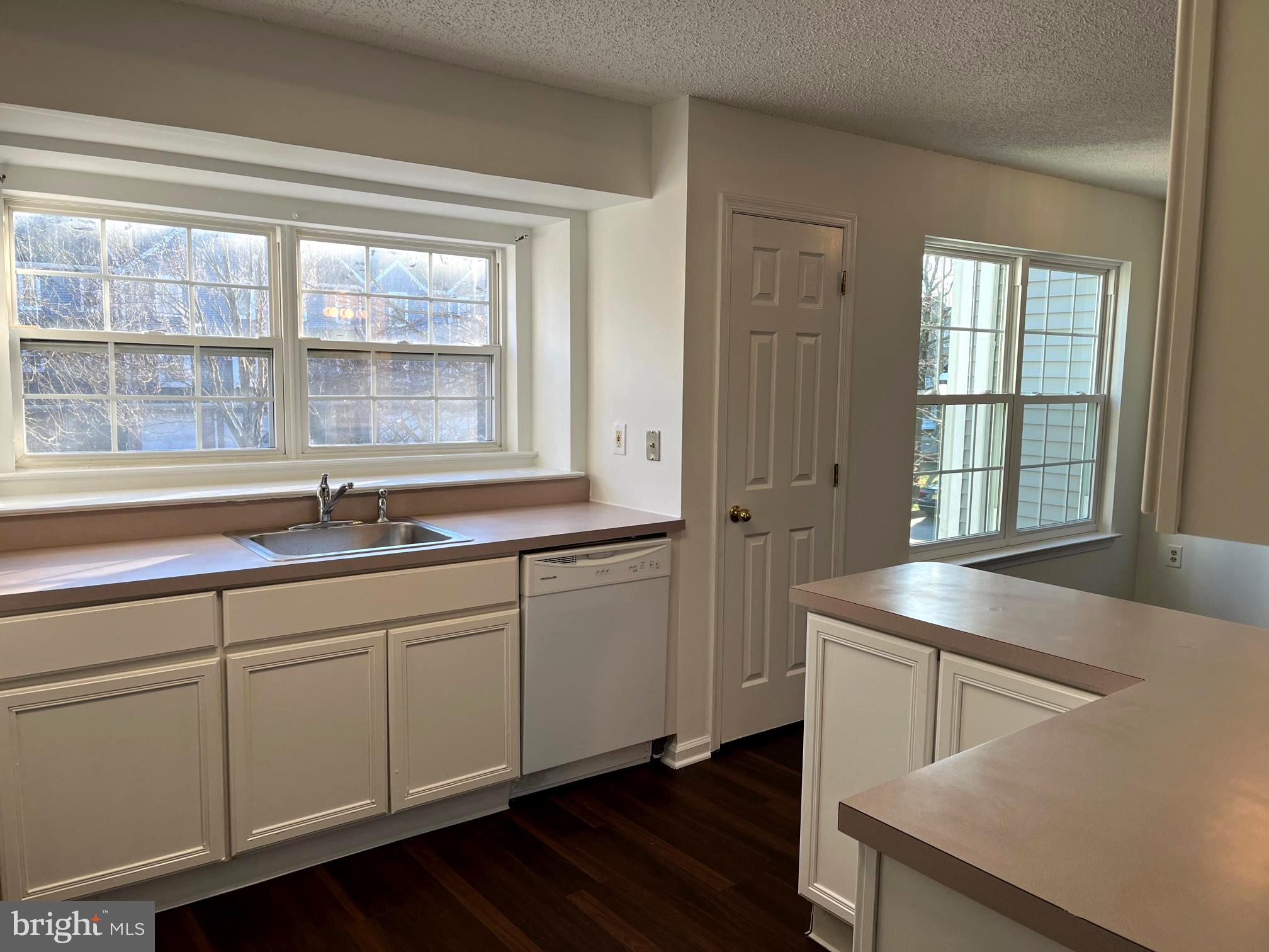 15 Halstead Place Princeton, NJ 08540 - Photo 4 of 17