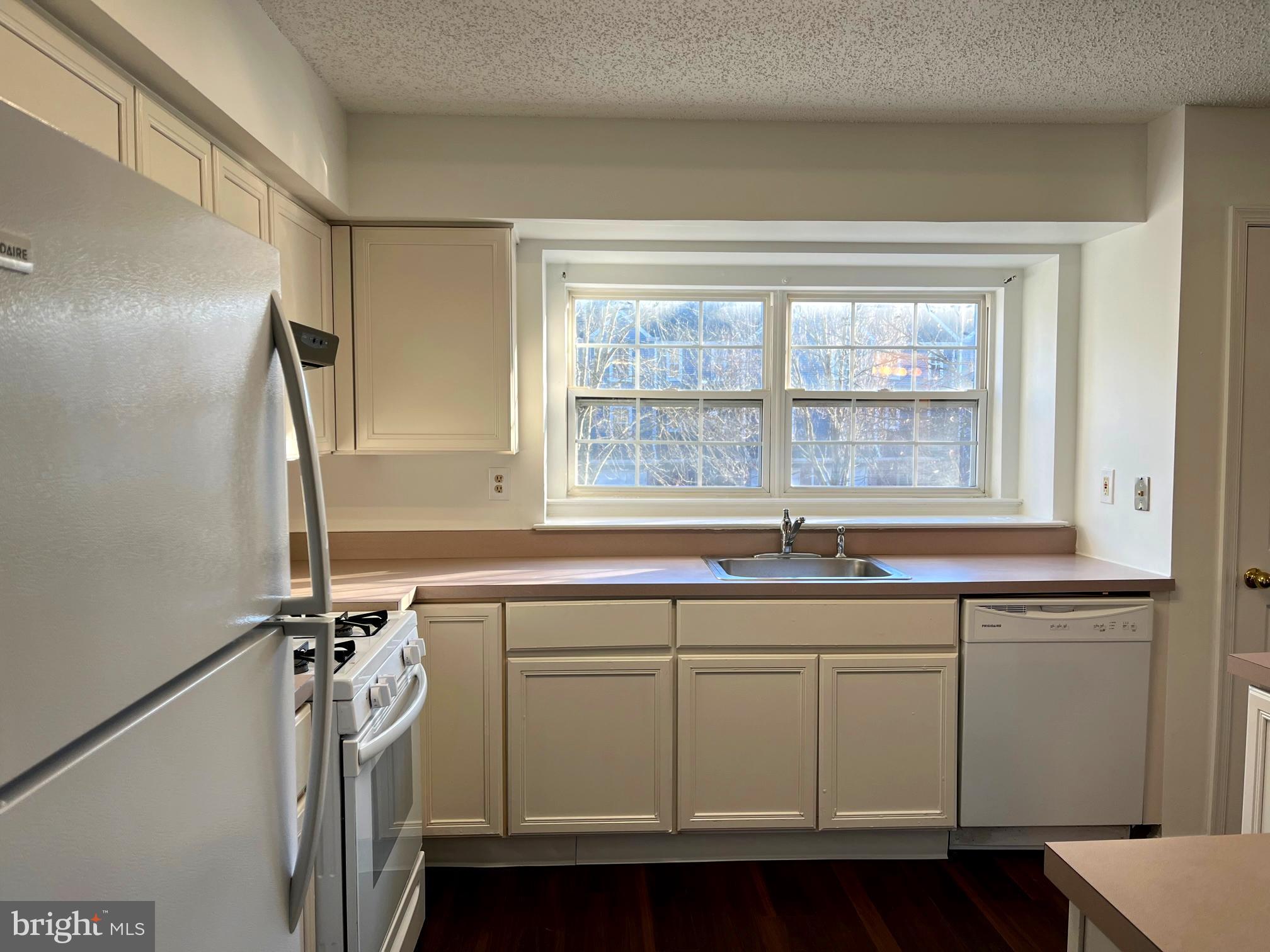 15 Halstead Place Princeton, NJ 08540 - Photo 5 of 17