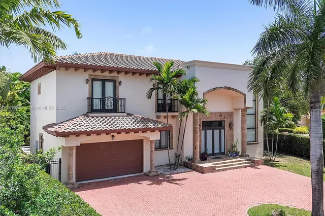 $3,790,000 | 18825 North Bay Road, Sunny Isles Beach, FL 33160