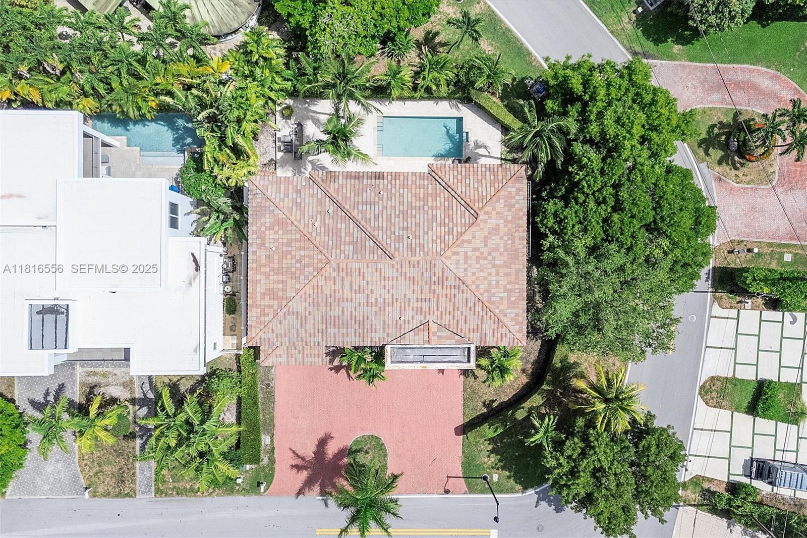 18825 North Bay Road Sunny Isles Beach, FL 33160 - Photo 15 of 62 an aerial view of a house