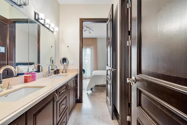 $3,790,000 | 18825 North Bay Road, Sunny Isles Beach, FL 33160