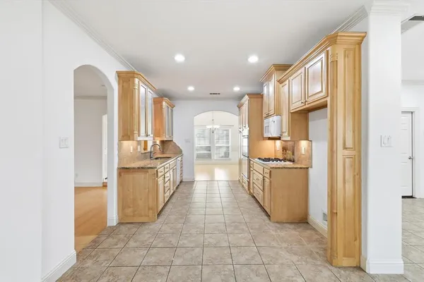 $489,900 | 204 Trailwood Drive, Euless, TX 76039