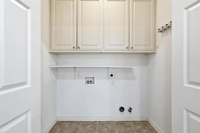 $499,900 | 204 Trailwood Drive, Euless, TX 76039