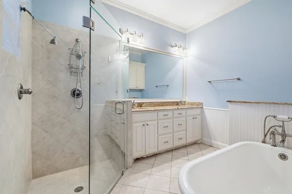 $489,900 | 204 Trailwood Drive, Euless, TX 76039