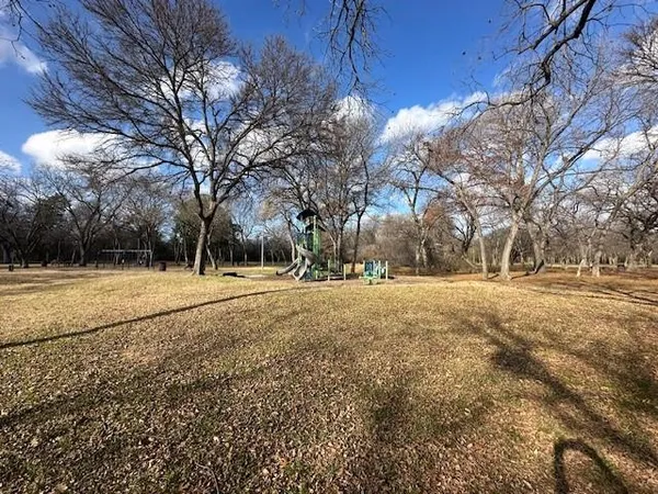 $489,900 | 204 Trailwood Drive, Euless, TX 76039