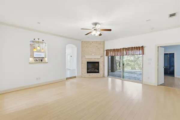 $489,900 | 204 Trailwood Drive, Euless, TX 76039