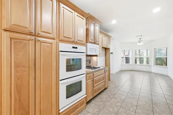 $489,900 | 204 Trailwood Drive, Euless, TX 76039