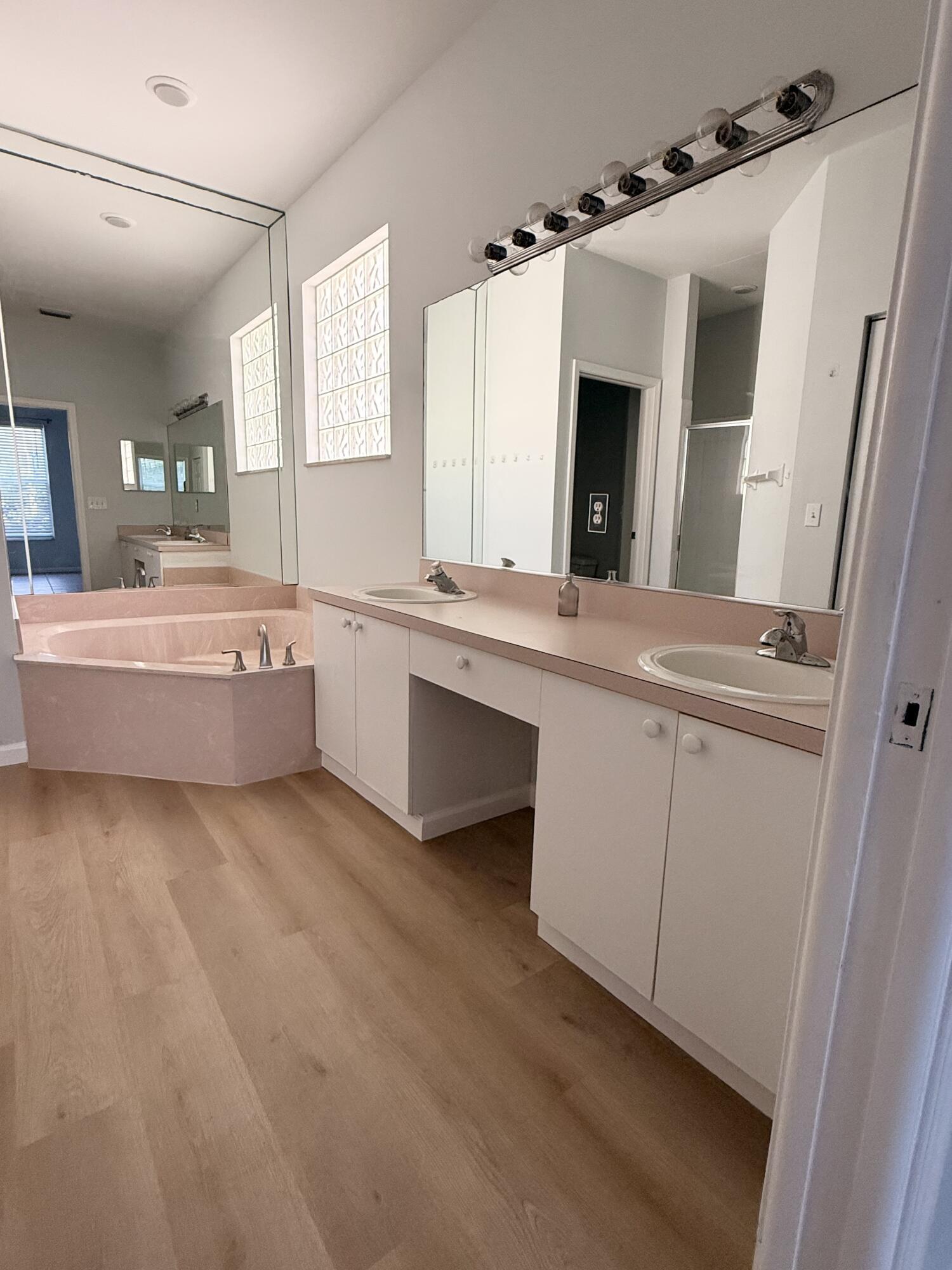 12077 Sunset Point Circle Wellington, FL 33414 - Photo 11 of 16 IMG_5416