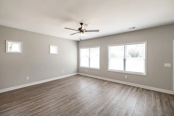 $499,500 | 103 Portland Boulevard, Portland, TN 37148