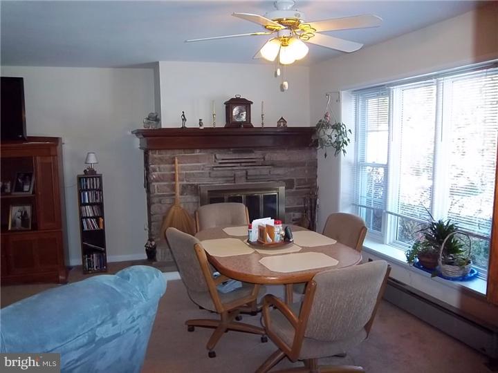 1012 Susan Road Philadelphia, PA 19115 - Photo 10 of 25 Family Room