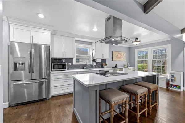 $410,000 | 10014 Rosehill Road, Lenexa, KS 66215
