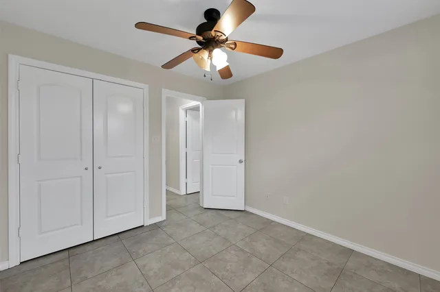 $1,350 | 163 South Bend Court, Unit B, Willis, TX 77378