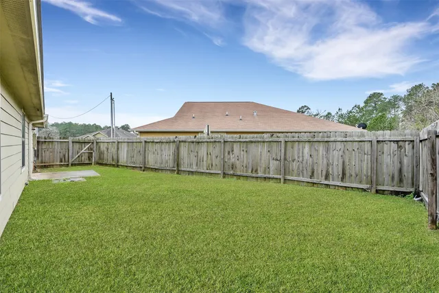 $1,350 | 163 South Bend Court, Unit B, Willis, TX 77378