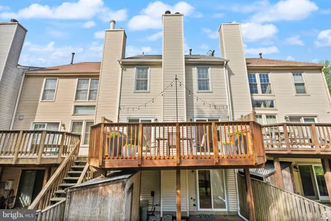 $725,000 | 6369 English Ivy Way, Springfield, VA 22152