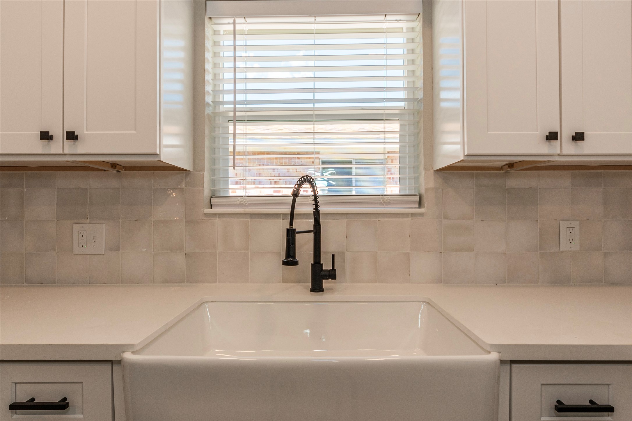 4813 Cedar Street Pasadena, TX 77586 - Photo 13 of 41 Large farmhouse bason sink