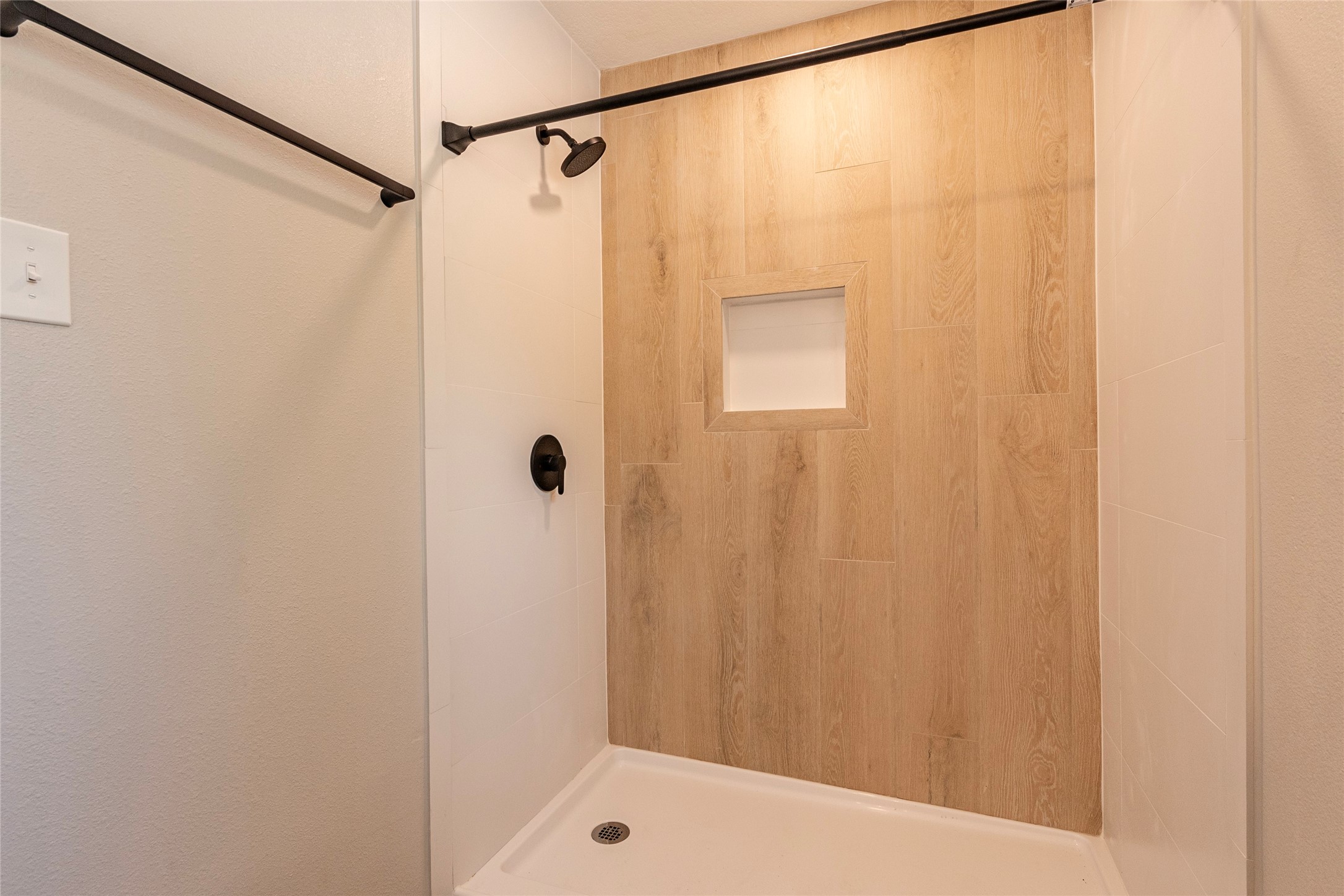 4813 Cedar Street Pasadena, TX 77586 - Photo 20 of 41 Primary bathroom with walk-in shower