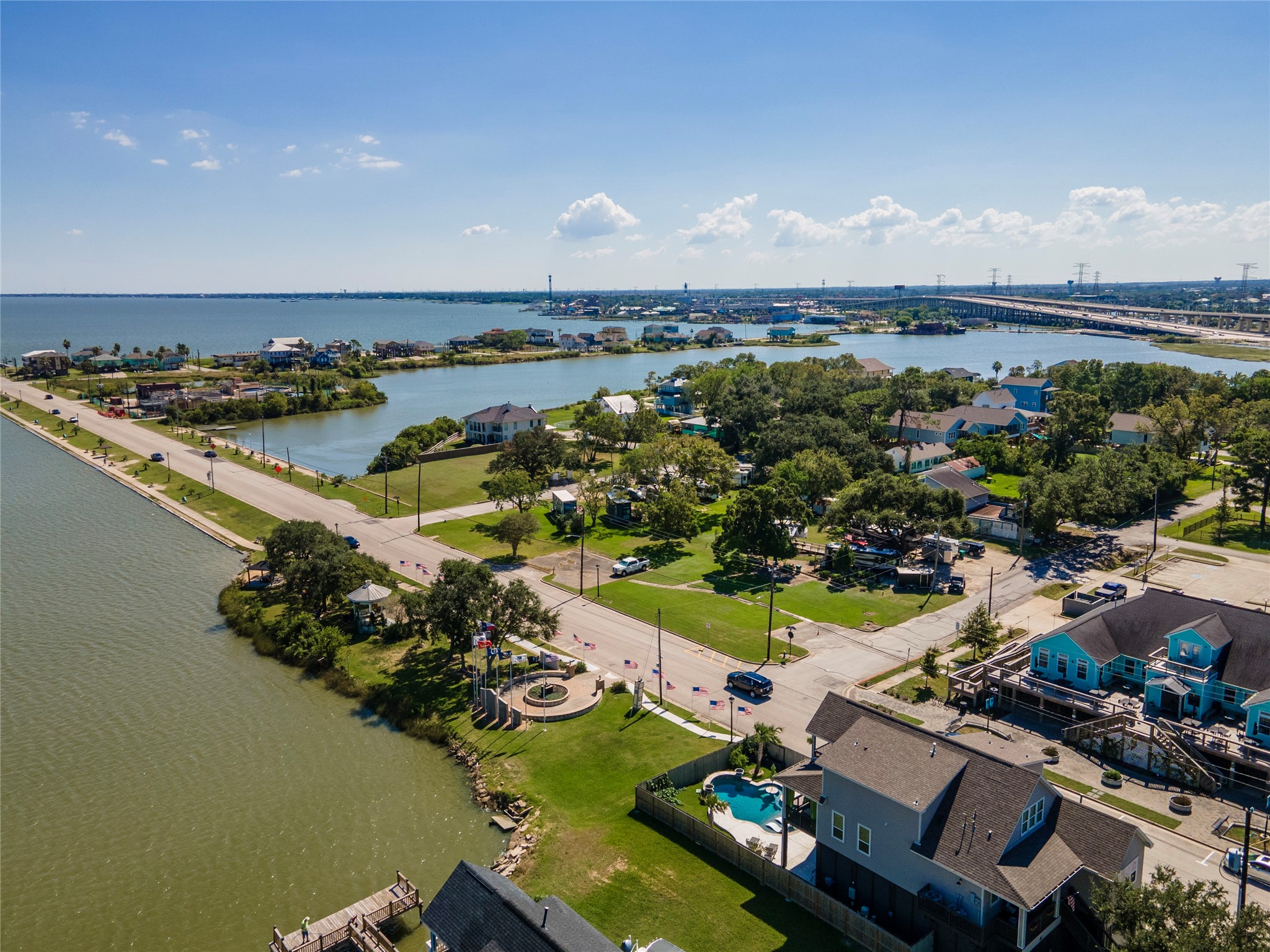 4813 Cedar Street Pasadena, TX 77586 - Photo 36 of 41 Downtown Seabrook with restaurants and shopping near by
