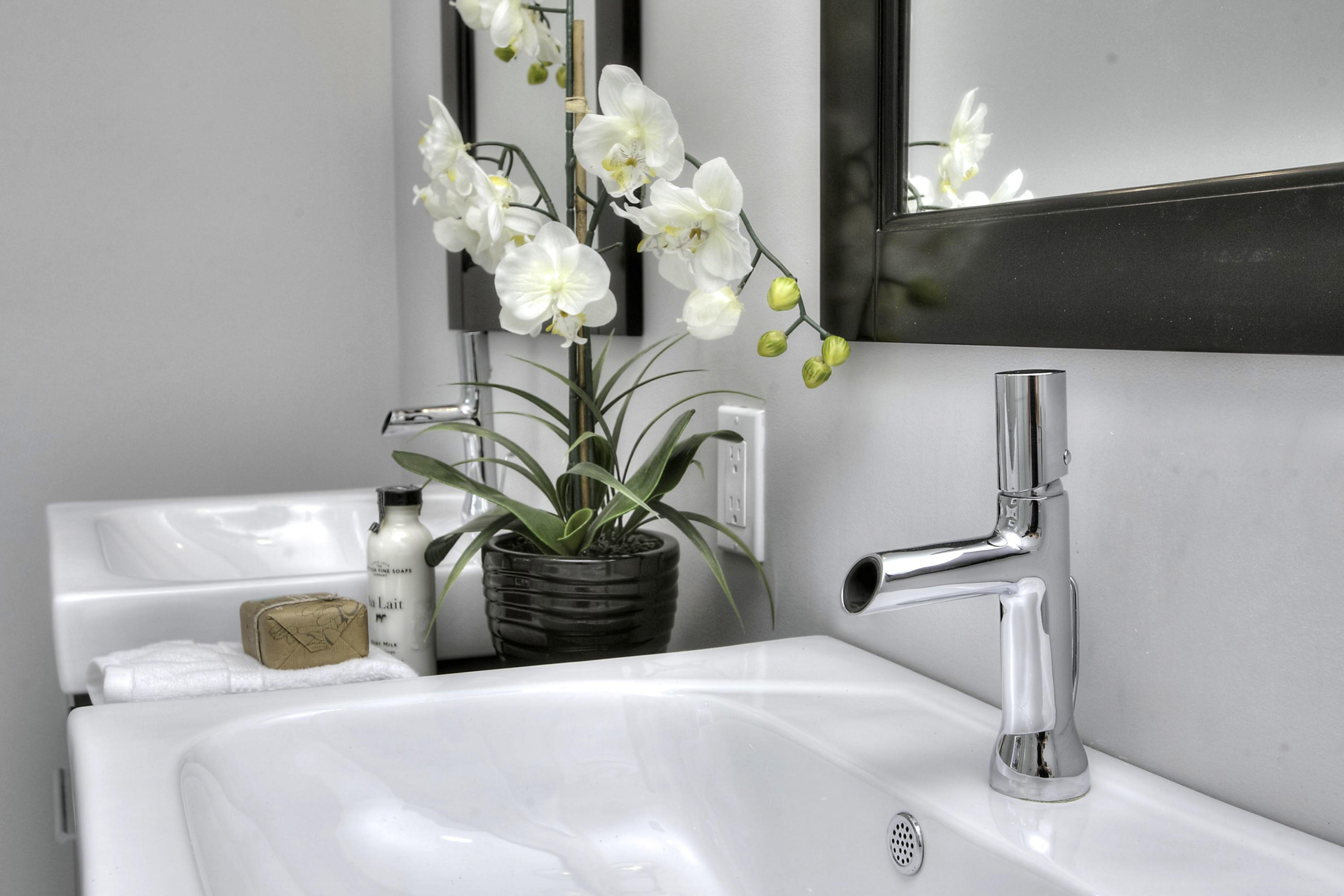 9 Miles Road Darien, CT 06820 - Photo 23 of 46 9 Miles Road - Master Bath