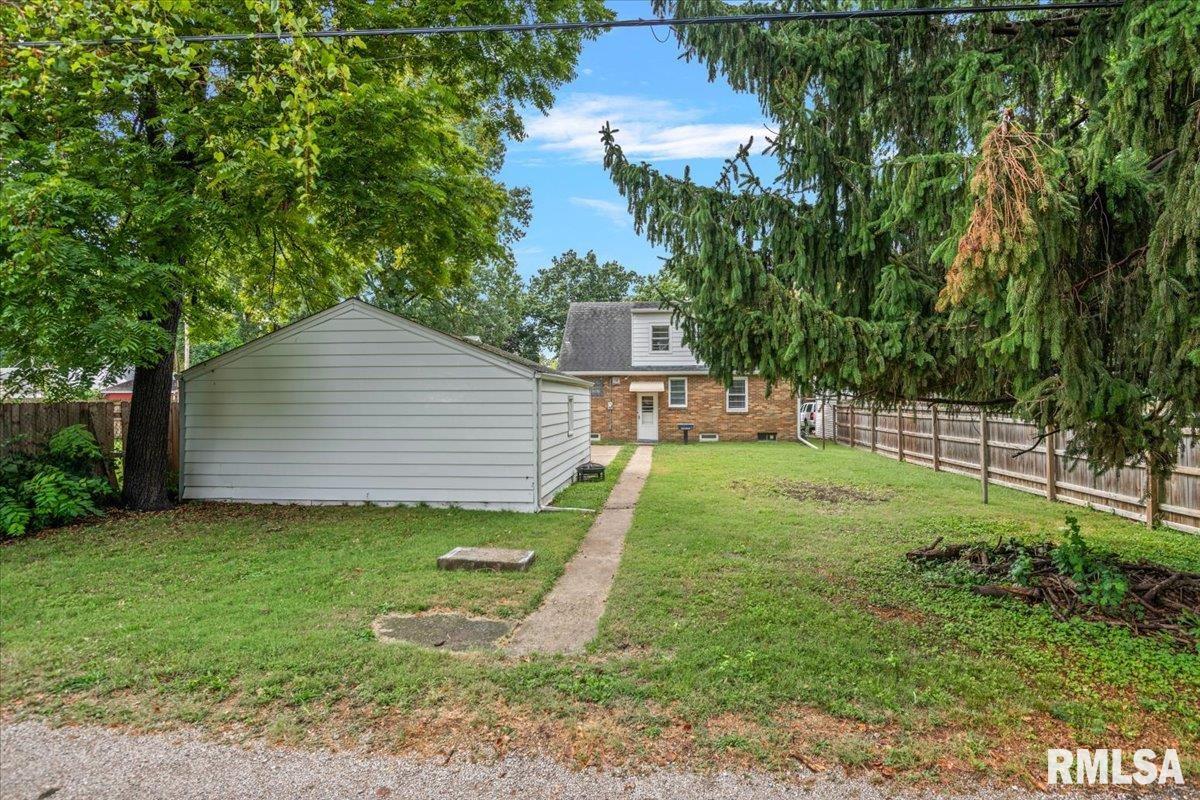 2536 South Walnut Street Springfield, IL 62704 - Photo 36 of 37 Gallery Image 36