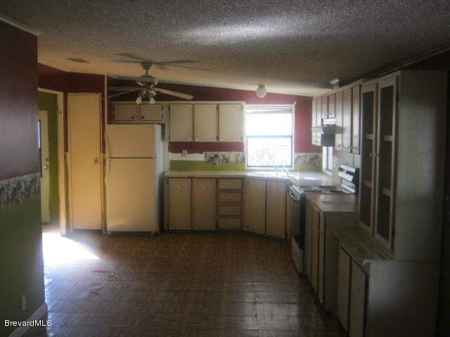 1619 Ridge Drive Cocoa, FL 32926 - Photo 2 of 9 Kitchen