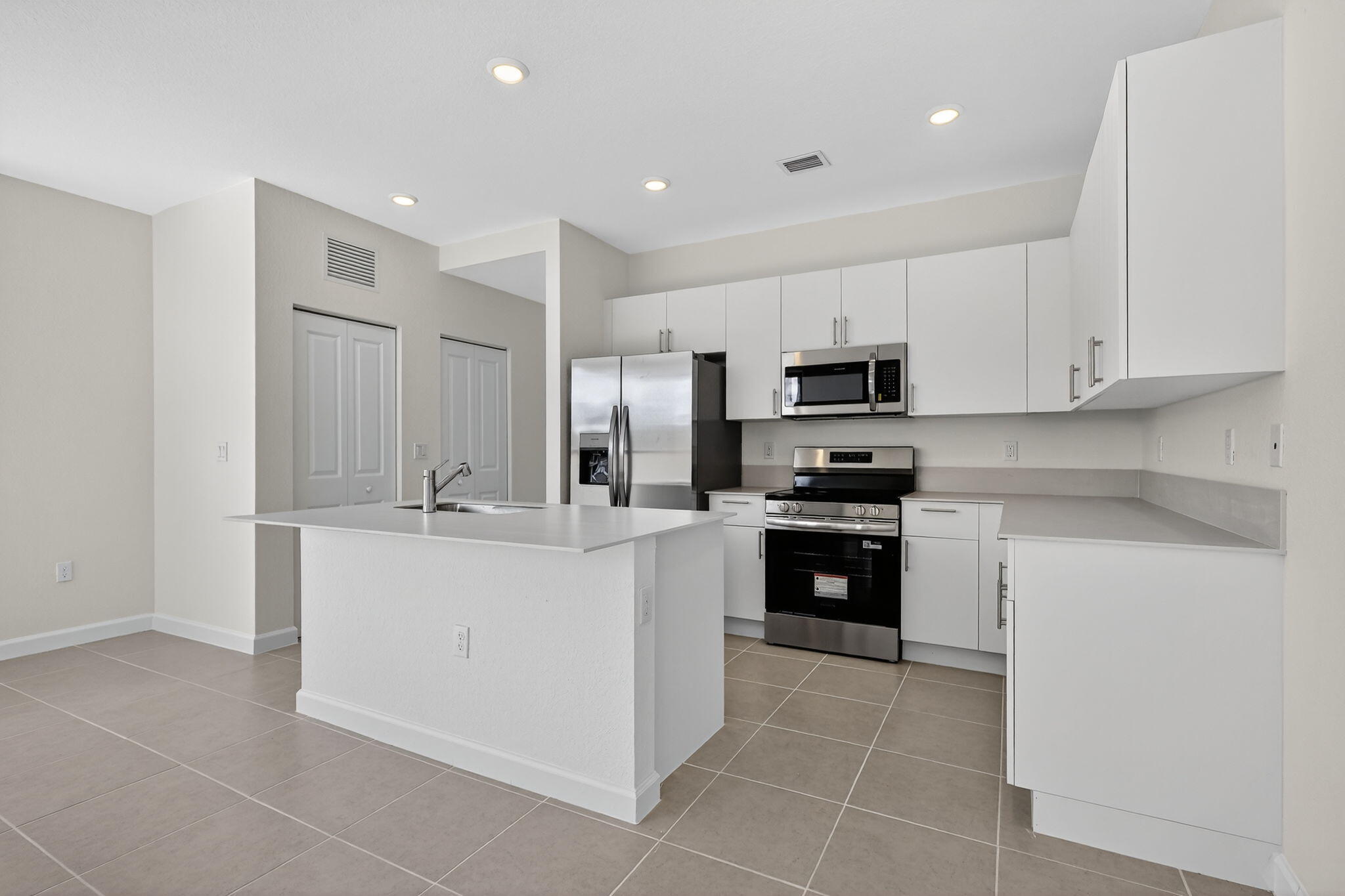 13865 Southwest 261st Street Homestead, FL 33032 - Photo 5 of 21 16-web-or-mls-8H3A6405