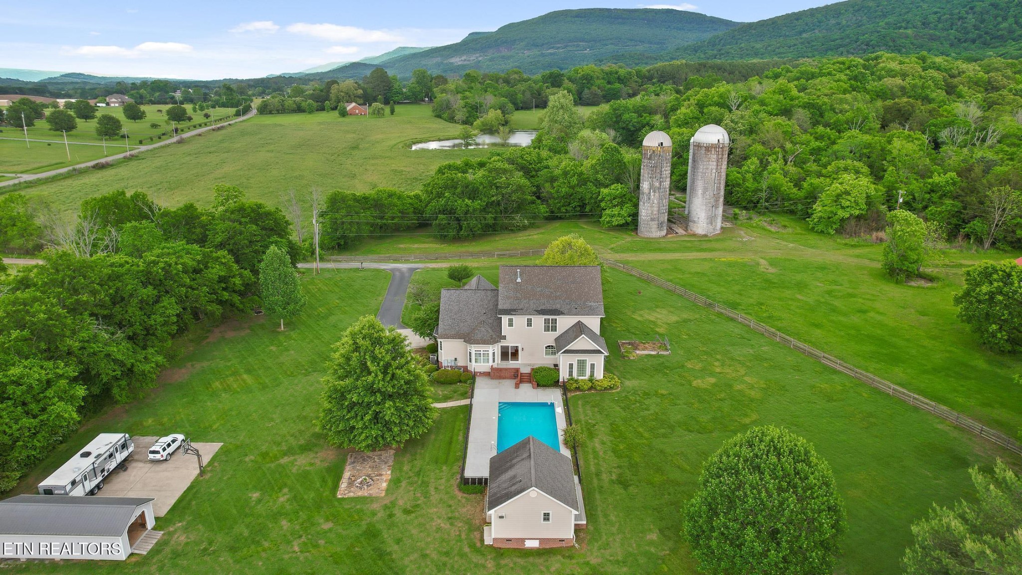 7970 East Valley Road Dunlap, TN 37327 - Photo 2 of 60 Gallery Image 2