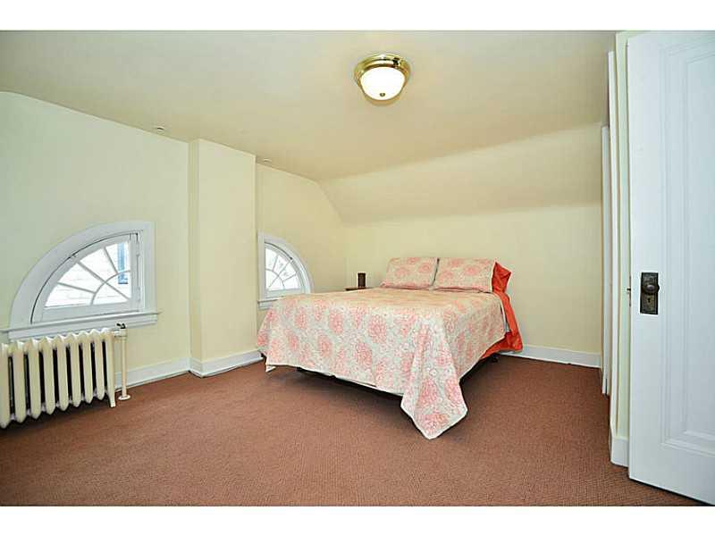 1086 Washington Road Mt. Lebanon, PA 15228 - Photo 16 of 25 Bedroom.