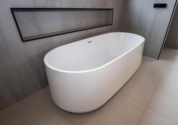 $9,995 | 3010 West Trilby Avenue, Tampa, FL 33611