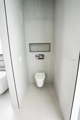 $11,500 | 3010 West Trilby Avenue, Tampa, FL 33611