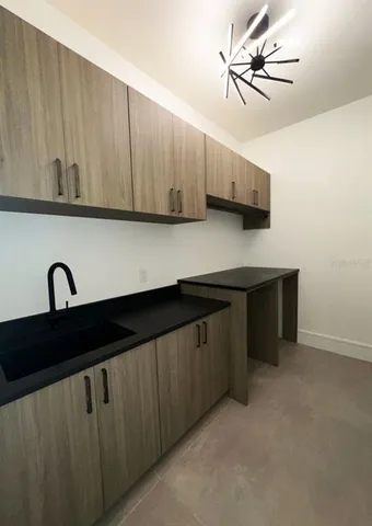 $11,500 | 3010 West Trilby Avenue, Tampa, FL 33611