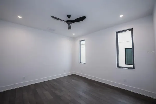 $9,995 | 3010 West Trilby Avenue, Tampa, FL 33611
