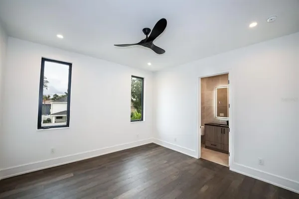 $9,995 | 3010 West Trilby Avenue, Tampa, FL 33611