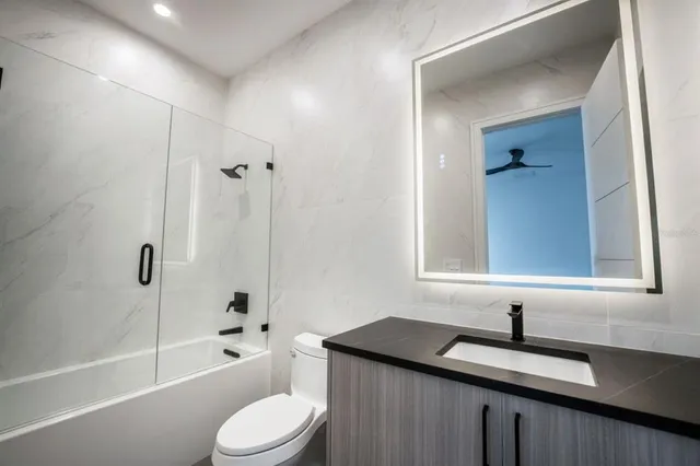 $11,500 | 3010 West Trilby Avenue, Tampa, FL 33611